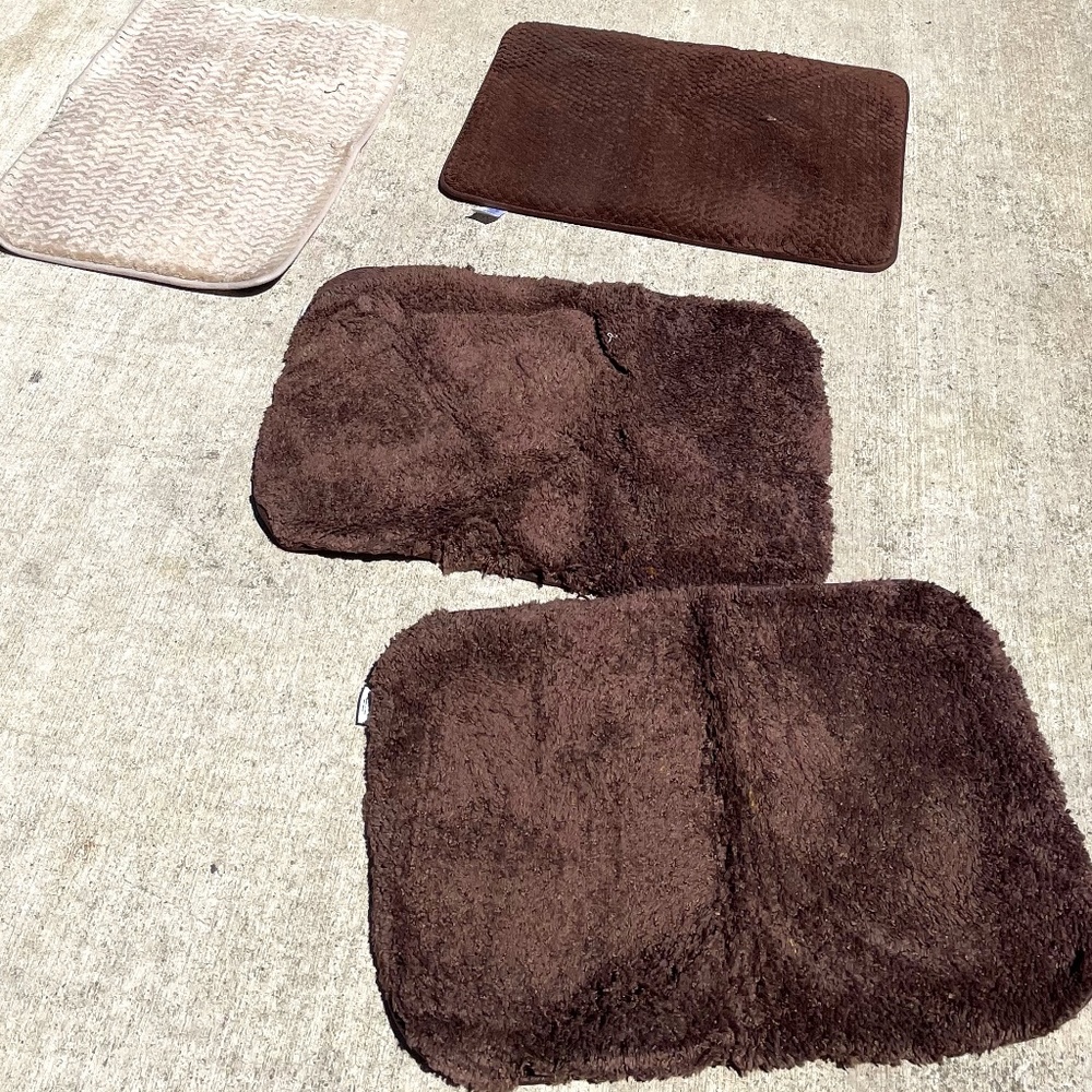 4 RUGS FOR HOME